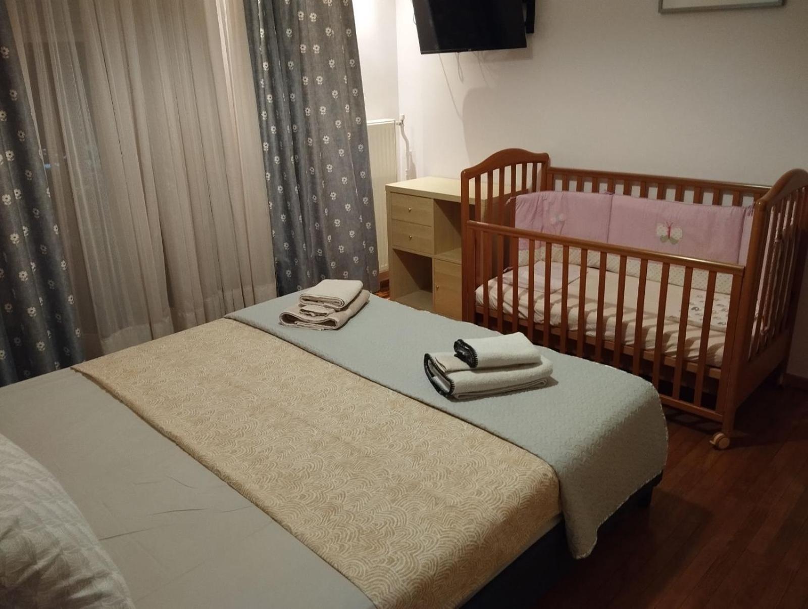 Spacious Flat Ideal For Families Афіни Екстер'єр фото